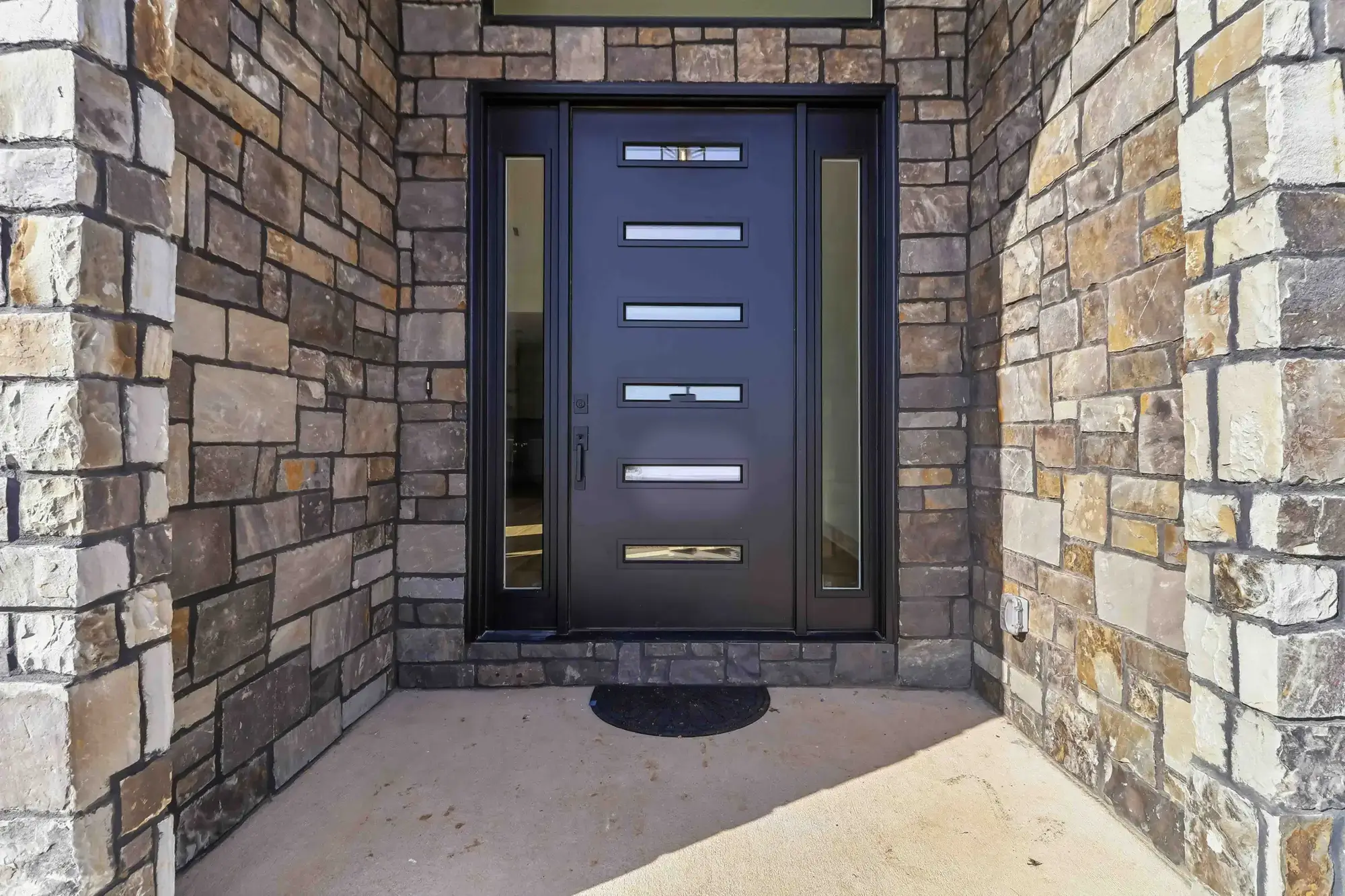 Moonridge II - 1- Main Entrance