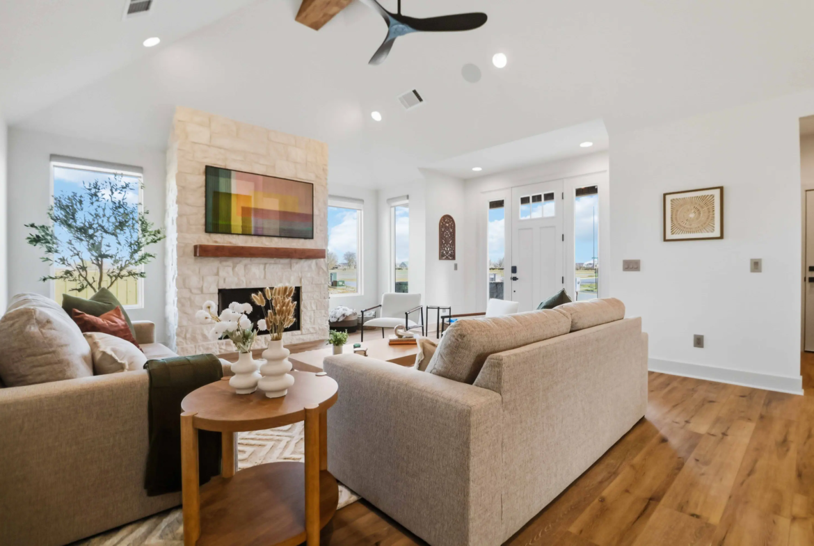 Peachstone interior 4