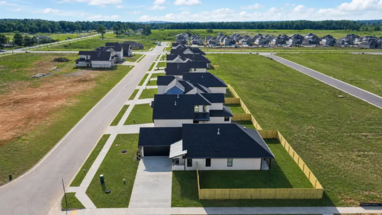 New construction homes in Centerton Arkansas neighborhood